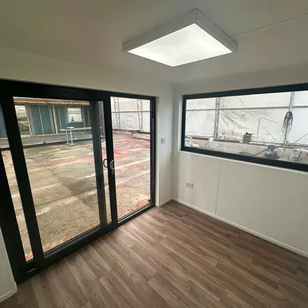 10 × 8 ft Custom Office with Picture Window (Refurbished) — view 4