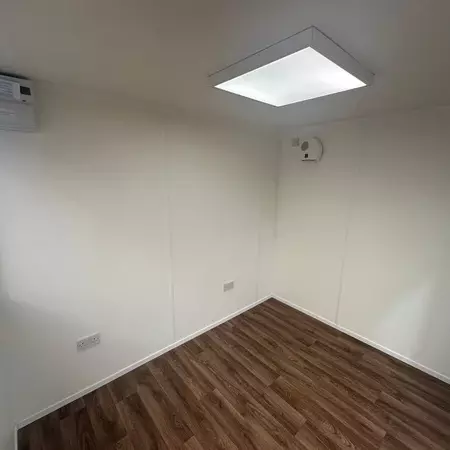 10 × 8 ft Custom Office with Picture Window (Refurbished) — view 8