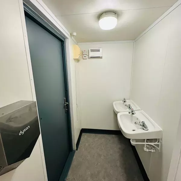 12 × 9 ft 2+1 Toilet Block – Secure Steel (Pre-owned) — view 6