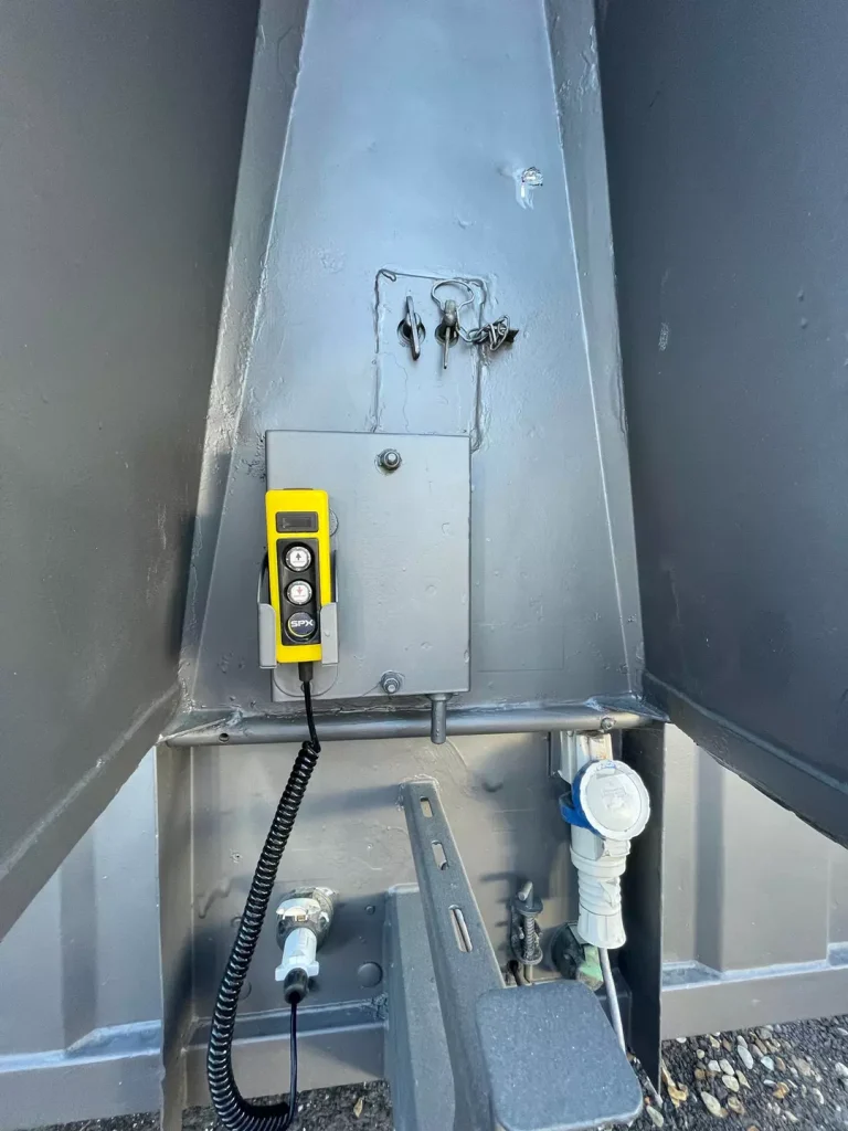 12 × 7.5 ft Towable Mobile Welfare Unit with New Diesel Generator — view 10