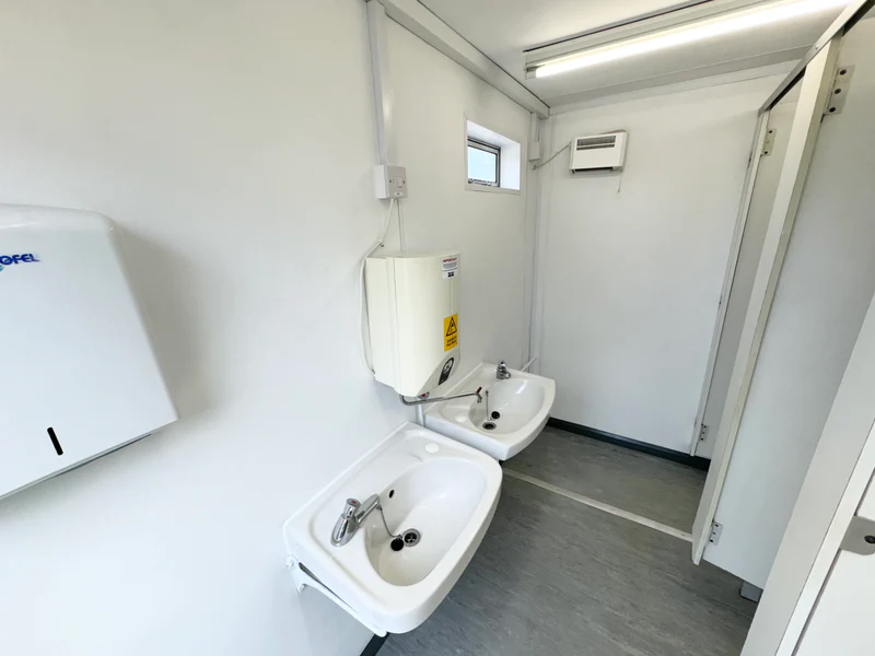12 × 9 ft 2+1 Toilet Block – Secure Steel, Dual Access (Pre-owned) — view 8