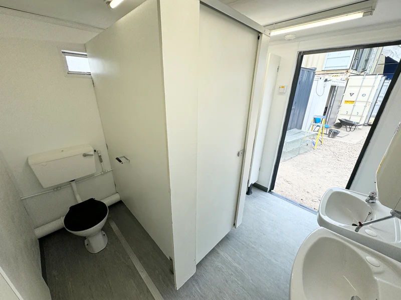 12 × 9 ft 2+1 Toilet Block – Secure Steel, Dual Access (Pre-owned) — view 5