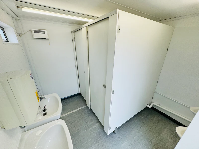 13 × 9 ft 2+1 Toilet Block – Secure Steel (Used) — view 2