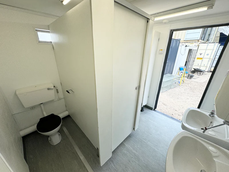13 × 9 ft 2+1 Toilet Block – Secure Steel (Used) — view 4