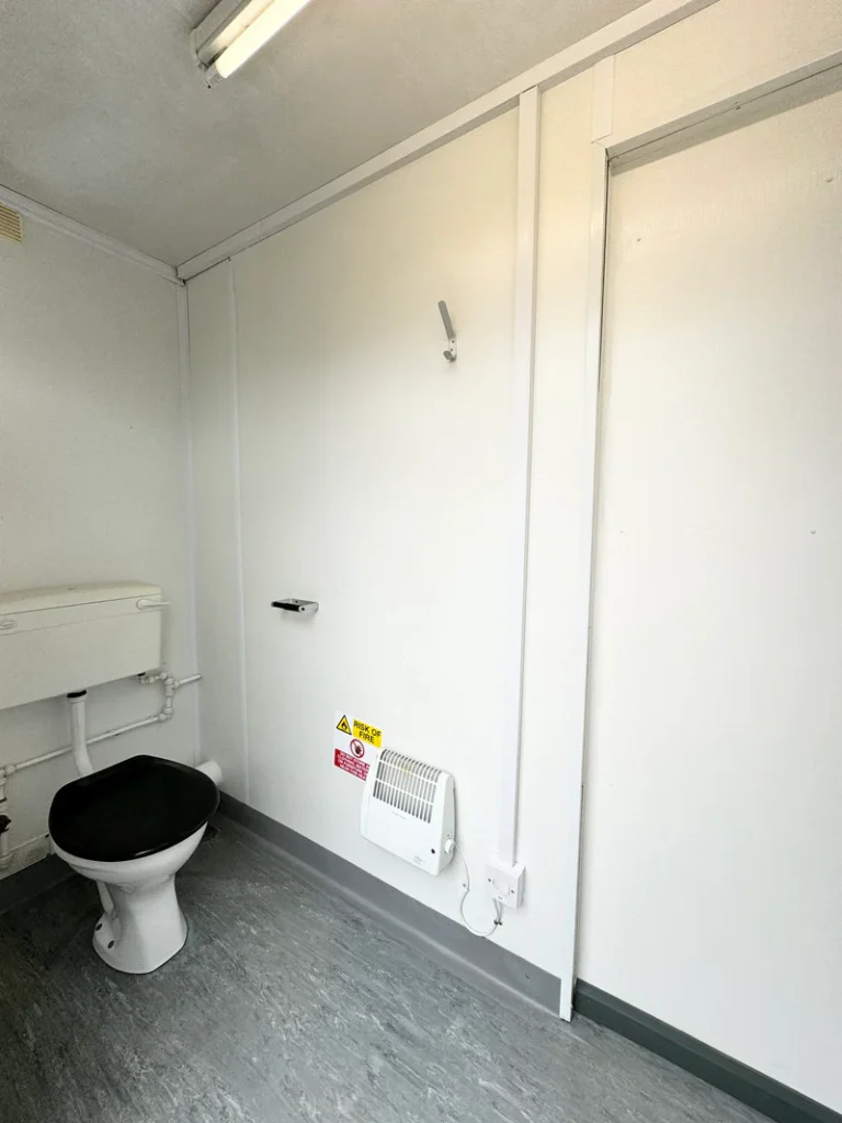 13 × 9 ft 2+1 Toilet Block – Secure Steel (Used) — view 10