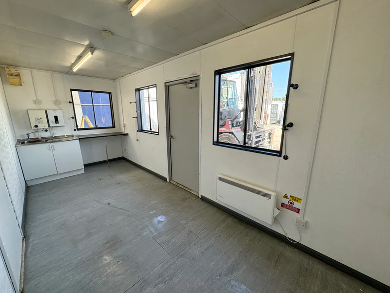 20 × 8 ft Crib Room or Office Cabin – Secure Steel (Sold as Seen) — view 4