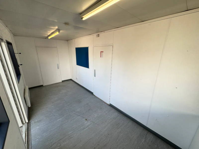 20 × 8 ft Crib Room or Office Cabin – Secure Steel (Sold as Seen) — view 6