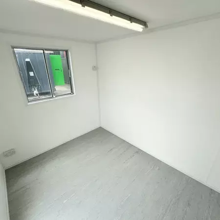 21 × 8 ft Office & Store Cabin – Secure Steel (Refurbished) — view 12