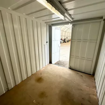21 × 8 ft Office & Store Cabin – Secure Steel (Refurbished) — view 5