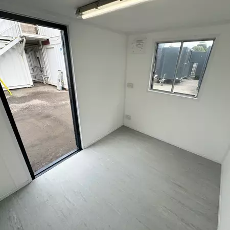 21 × 8 ft Office & Store Cabin – Secure Steel (Refurbished) — view 6