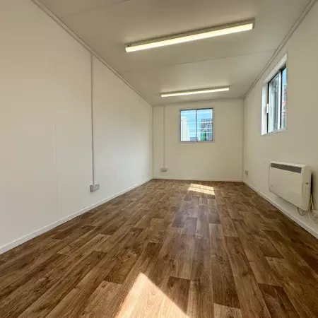 24 × 9 ft Open-Plan Office Cabin – Secure Steel (Refurbished) — view 4