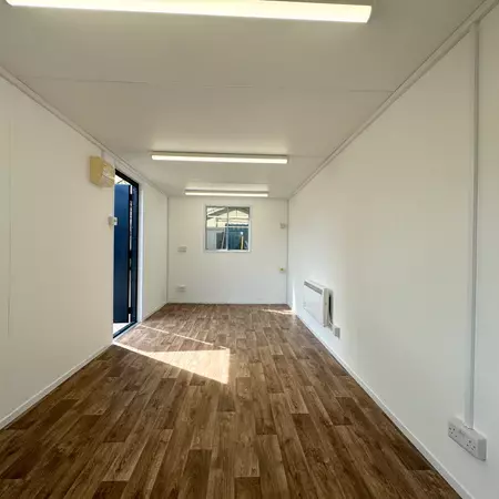 24 × 9 ft Open-Plan Office Cabin – Secure Steel (Refurbished) — view 6