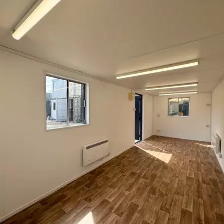24 × 9 ft Open-Plan Office Cabin – Secure Steel (Refurbished) — view 8