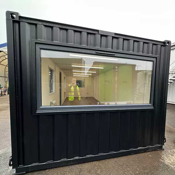 32 × 10 ft Custom Open-Plan Office & Crib Room with Picture Window (Unused) — view 6