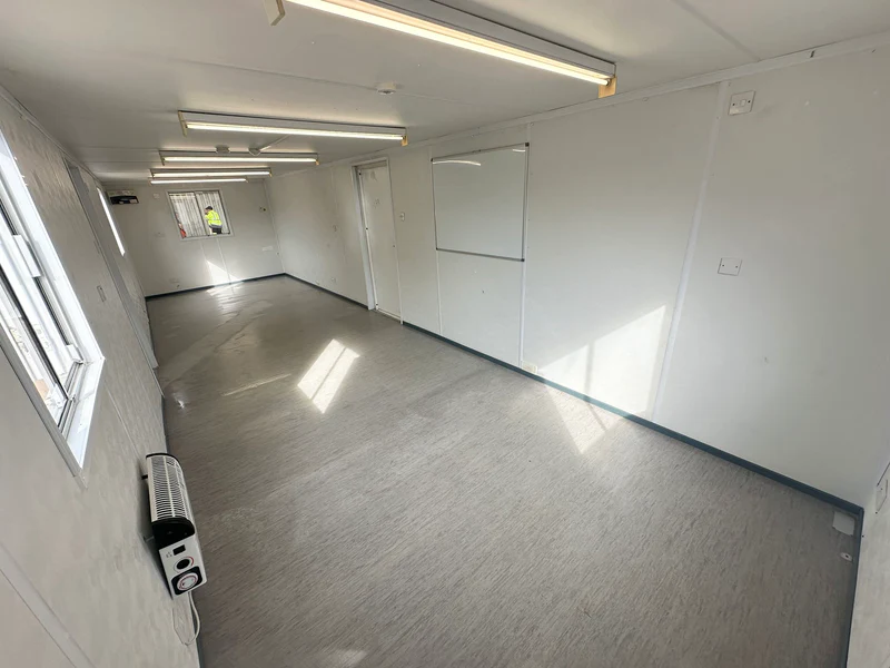 32 × 10 ft Crib Room & Office Cabin – Secure Steel (Sold as Seen) — view 8