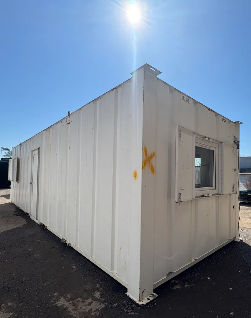 32 × 10 ft Crib Room & Office Cabin – White (Sold as Seen) — view 10