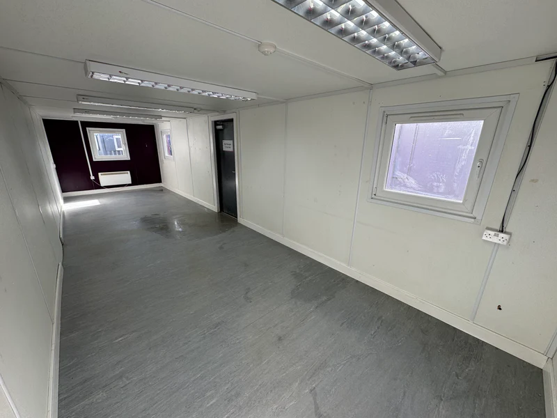 32 × 10 ft Open-Plan Crib Room & Office Cabin (Sold as Seen) — view 2