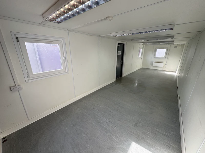 32 × 10 ft Open-Plan Crib Room & Office Cabin (Sold as Seen) — view 4
