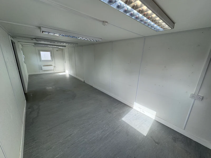 32 × 10 ft Open-Plan Crib Room & Office Cabin (Sold as Seen) — view 10