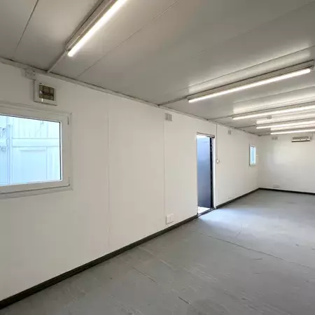 32 × 10 ft Open-Plan Office Cabin – Secure Steel (Refurbished) — view 2
