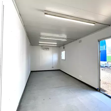 32 × 10 ft Open-Plan Office Cabin – Secure Steel (Refurbished) — view 6