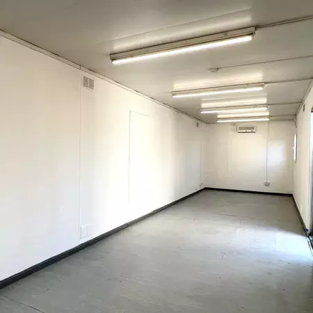 32 × 10 ft Open-Plan Office Cabin – Secure Steel (Refurbished) — view 12