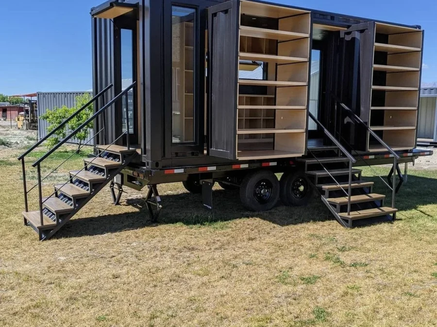 Custom 20ft Retail Container on Wheels