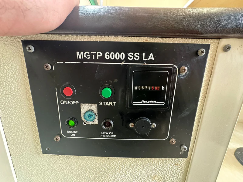 Towable Mobile Welfare Unit with Diesel Generator – Modified (Used) — view 12