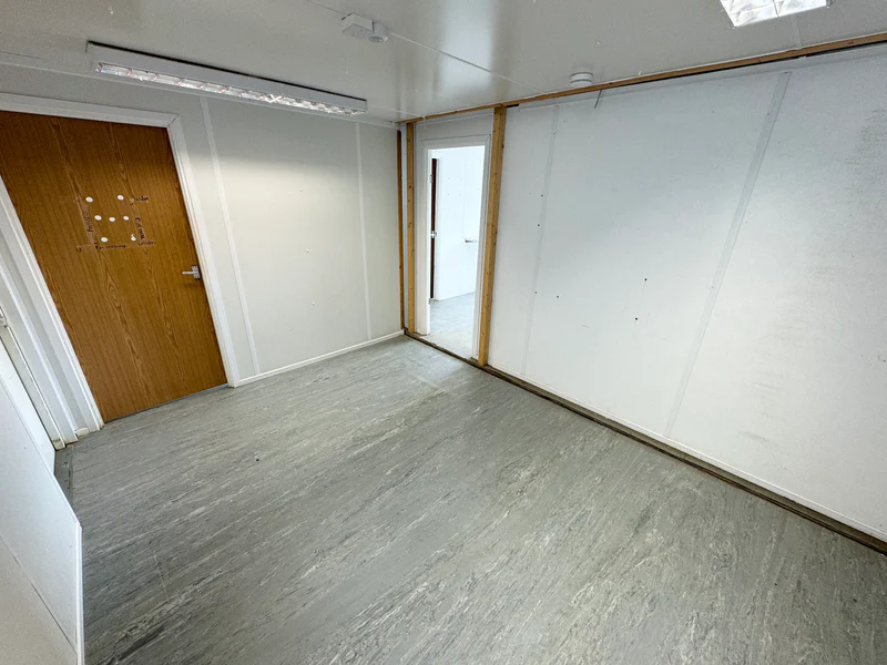 24 × 20 ft Two-Bay Modular Building – Five Rooms (Sold as Seen) — view 2
