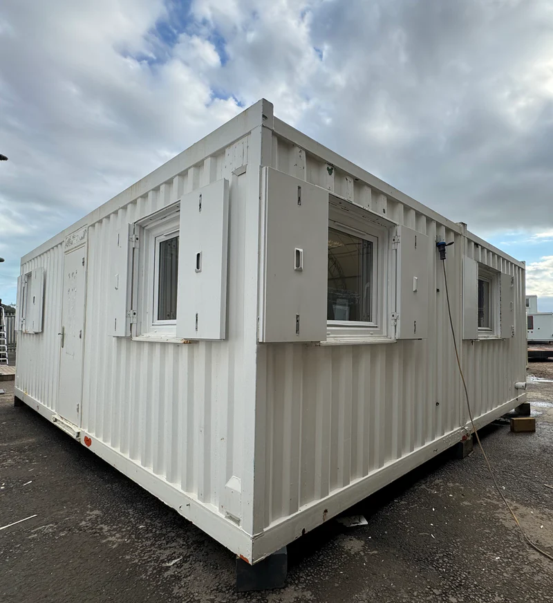 24 × 20 ft Two-Bay Modular Building – Five Rooms (Sold as Seen) — view 11