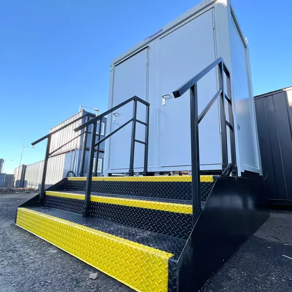 New 1+1 Toilet Block with Stepped Waste Tank Bundle
