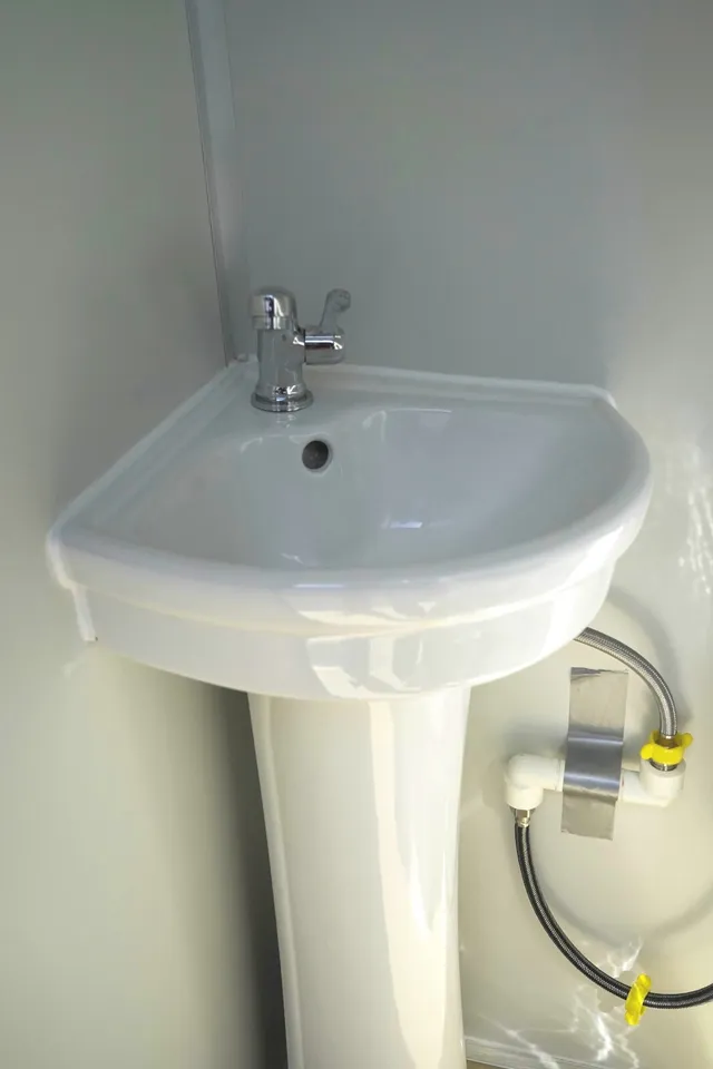 Portable Restroom – Outdoor Mobile Toilet with Basin — view 2