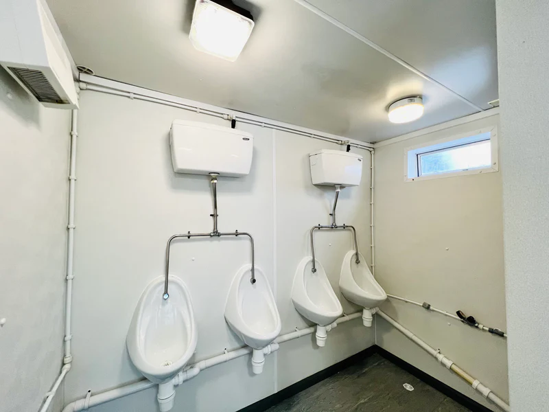 24 × 9 ft 4+1 Toilet Block with Separate Shower Room (Refurbished) — view 8