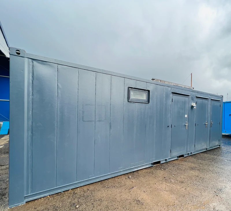 24 × 9 ft 4+1 Toilet Block with Separate Shower Room (Refurbished) — view 6
