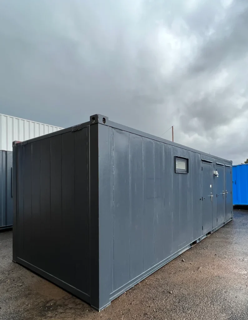 24 × 9 ft 4+1 Toilet Block with Separate Shower Room (Refurbished) — view 15