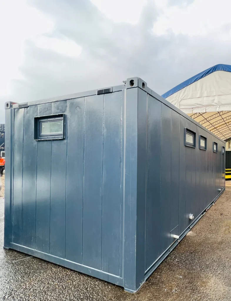24 × 9 ft 4+1 Toilet Block with Separate Shower Room (Refurbished) — view 9